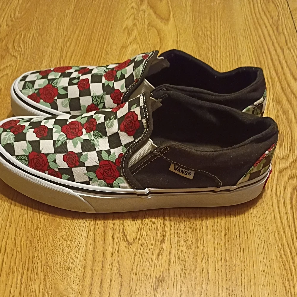 Vans Classic Slip-On Checkerboard Roses Women's 7 - Picture 2 of 6